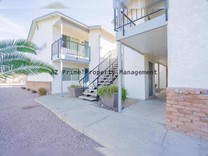 349 N 11th St #210 - Photo 2 of 30