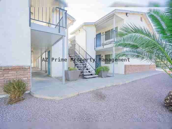 349 N 11th St #210 - Photo 5 of 30