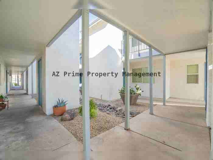 349 N 11th St #210 - Photo 7 of 30