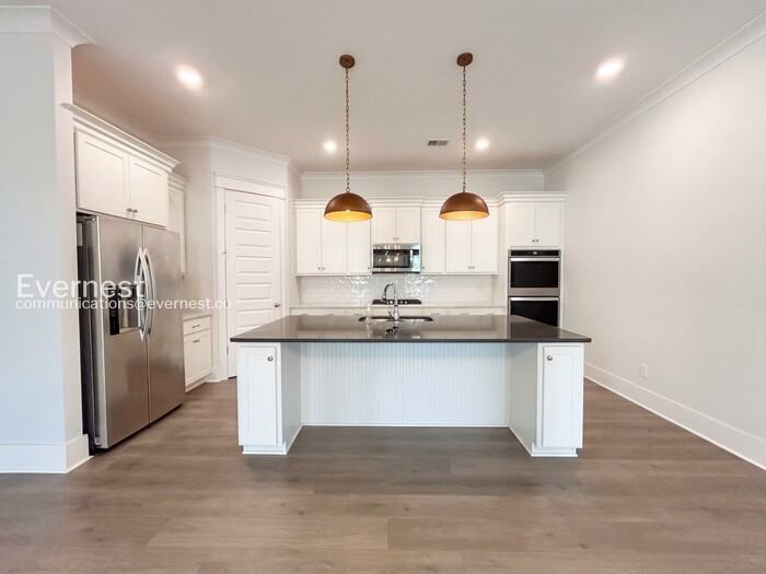 640 Henry Ln - Photo 3 of 27