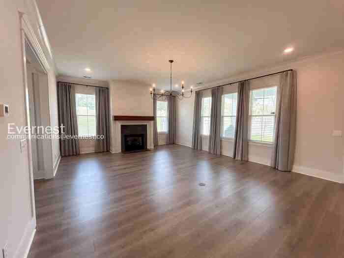 640 Henry Ln - Photo 5 of 27