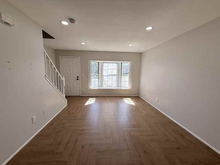 171 Scobee Ln - Photo 4 of 28