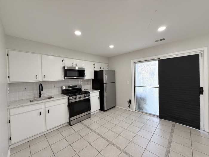 171 Scobee Ln - Photo 5 of 28