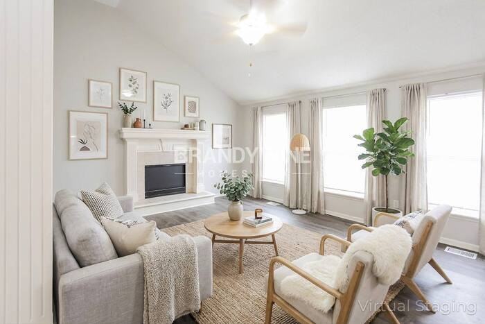 615 Patrick Dr - Photo 2 of 21