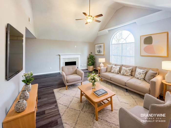 4599 White Rd - Photo 3 of 31