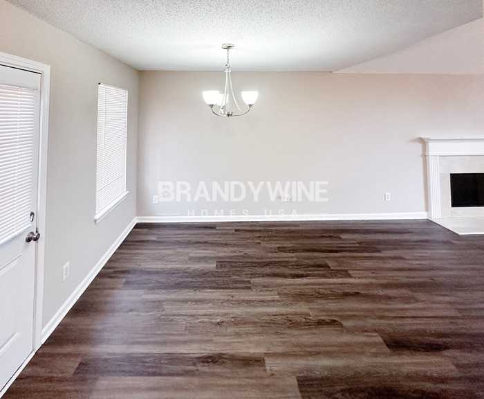 4599 White Rd - Photo 6 of 31