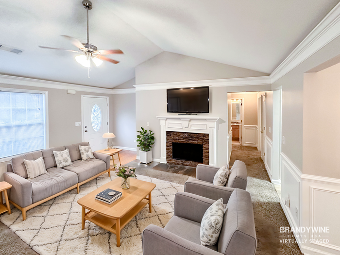 6979 Pine Shadow Way - Photo 3 of 28