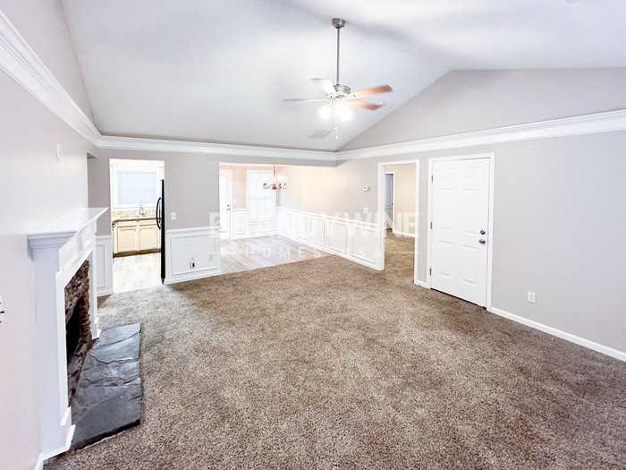 6979 Pine Shadow Way - Photo 5 of 28