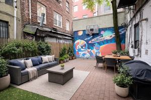 featured image of 260 Elizabeth St #1A