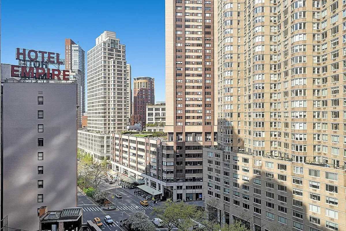 62 W 62nd St #14C - Photo 6 of 6