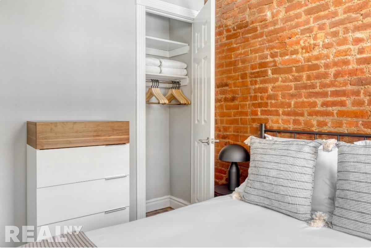 Mulberry St #2F - Photo 3 of 9