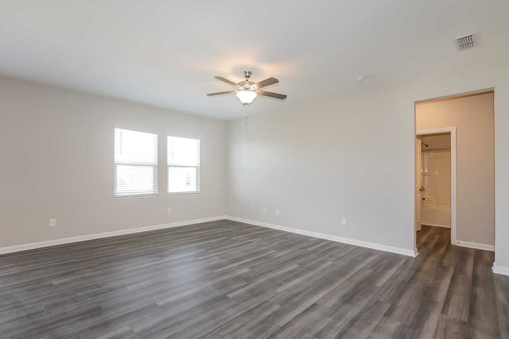 536 Knightsbridge Ln - Photo 4 of 17