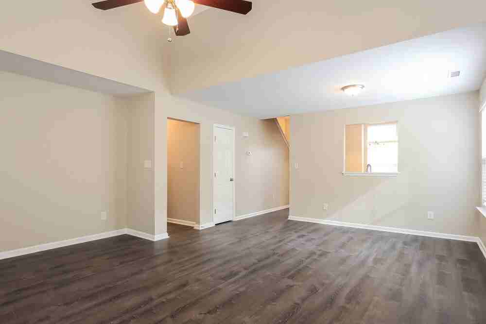 3952 Tyler Bluff Ln - Photo 5 of 17