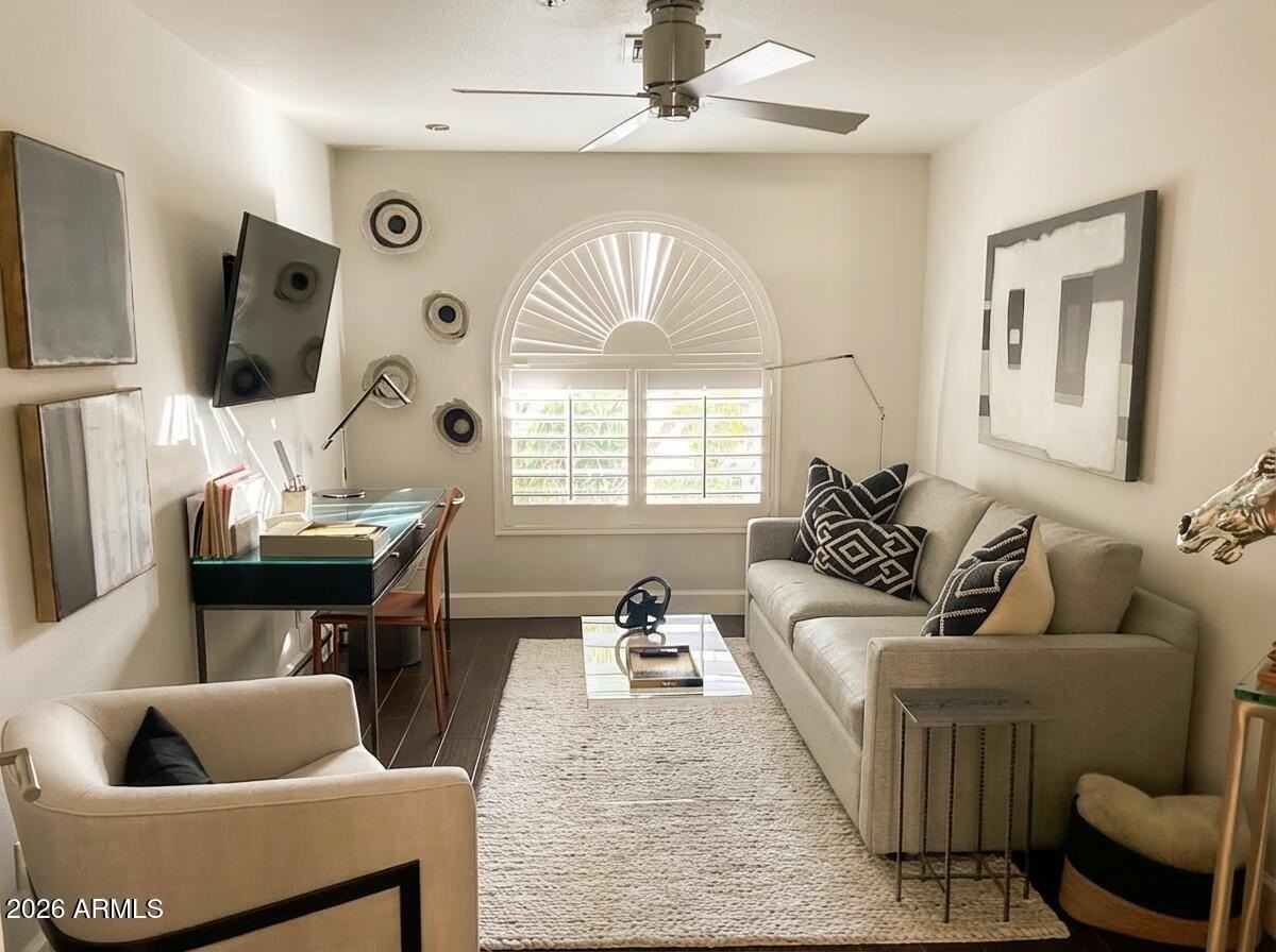 10360 E Sutton Dr - Photo 2 of 10