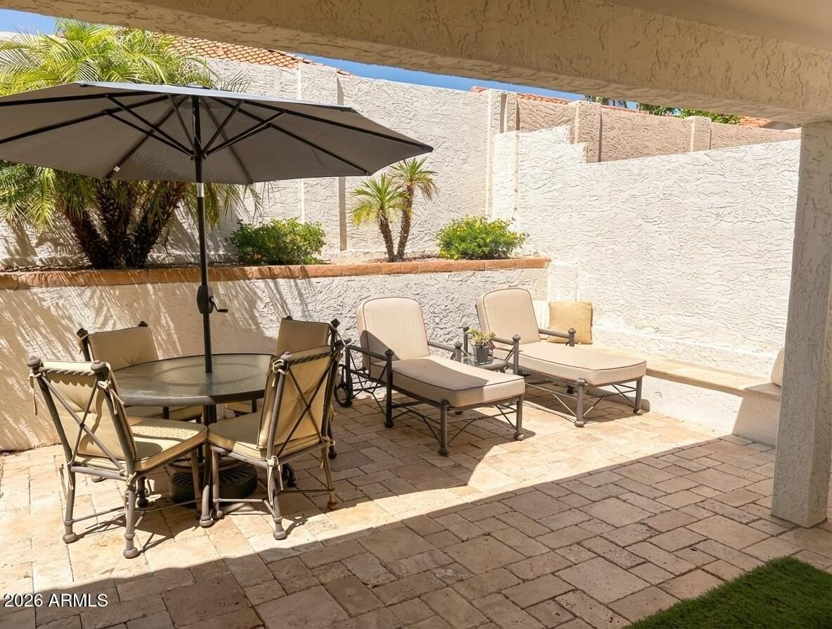 10360 E Sutton Dr - Photo 5 of 10