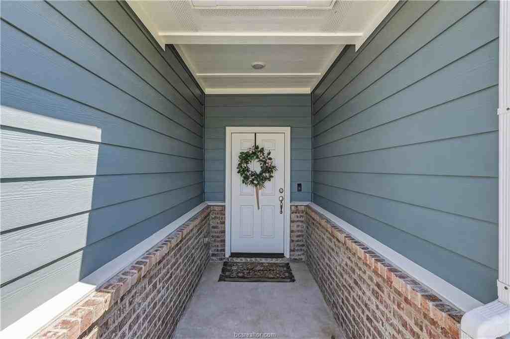 2420 Lightfoot Ln - Photo 3 of 31