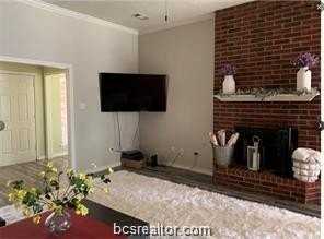 1214 Remington Ct - Photo 2 of 13