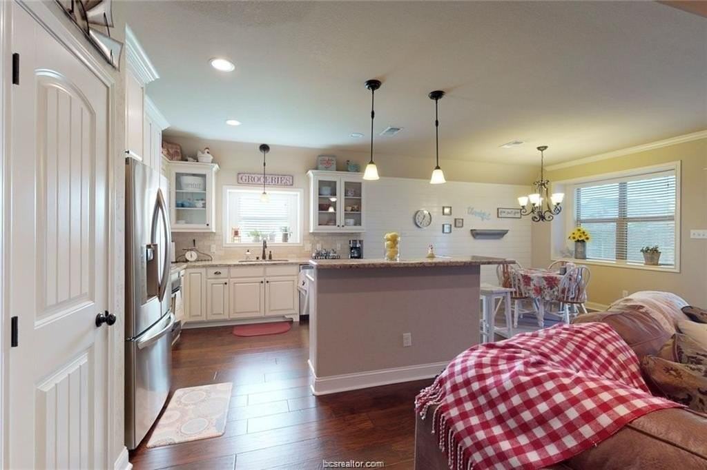 4101 Rocky Briar Ct - Photo 3 of 31