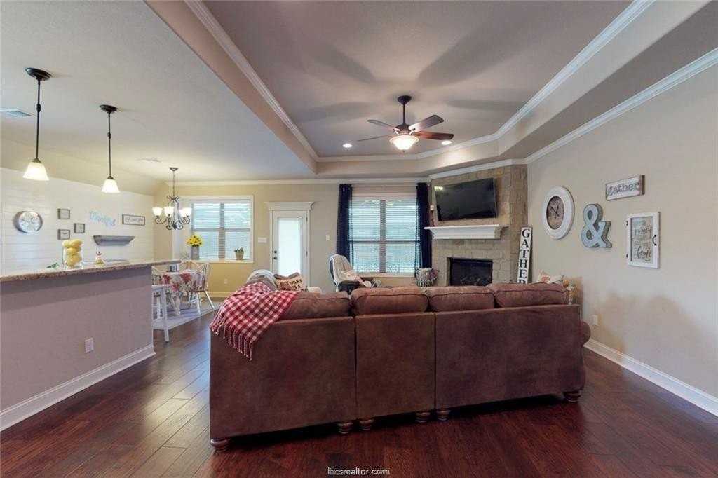 4101 Rocky Briar Ct - Photo 7 of 31