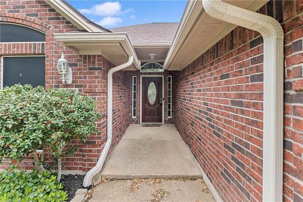 1705 White Stone Dr - Photo 3 of 26