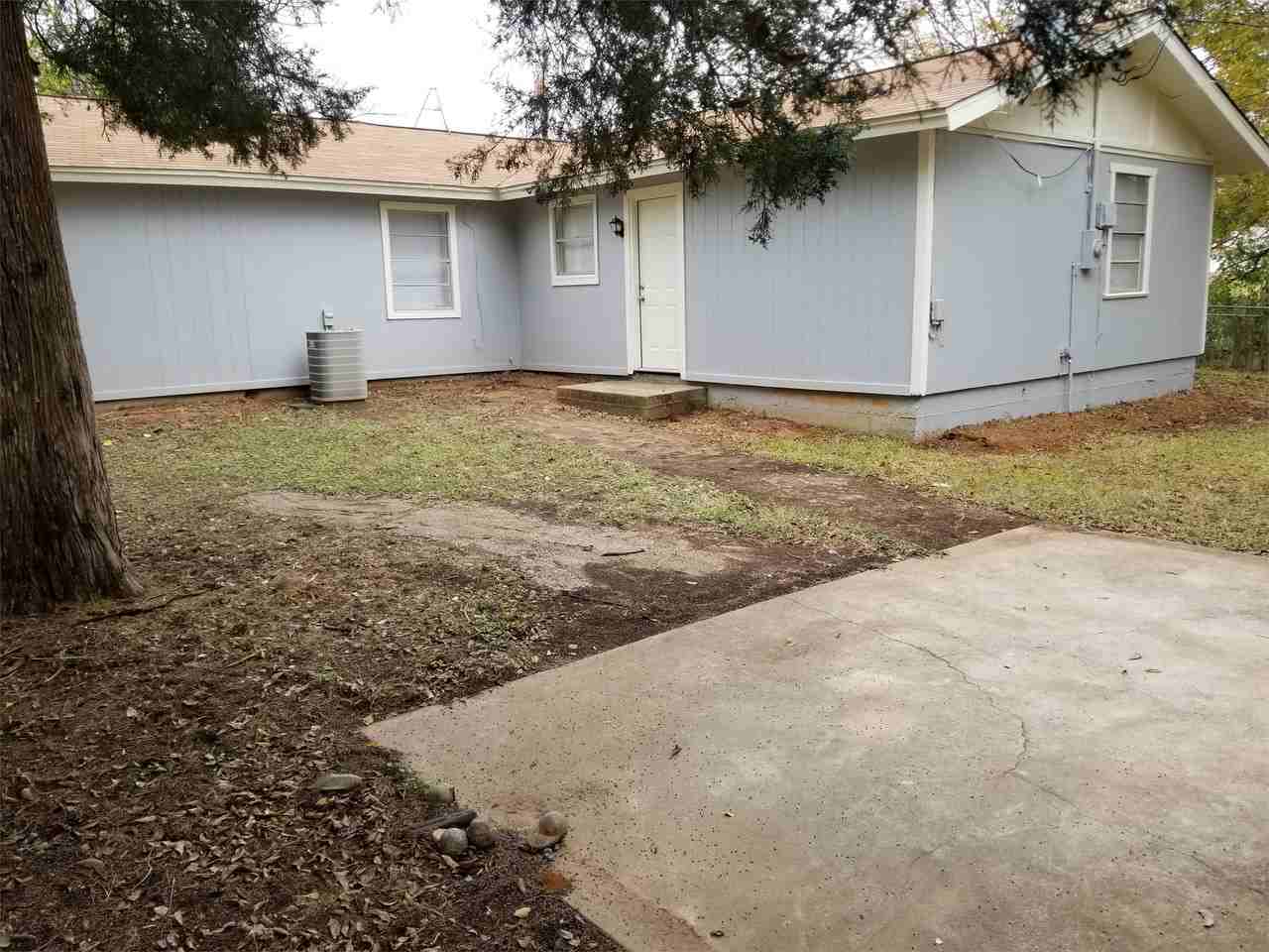 610 E Water St #1 - Photo 7 of 13