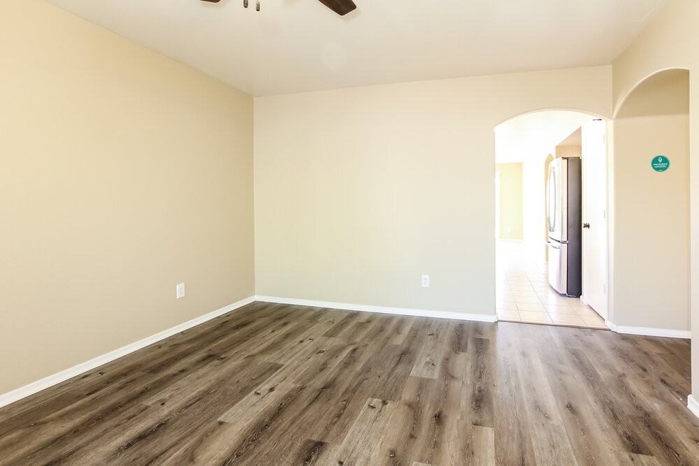 12649 W Shaw Butte Dr - Photo 3 of 16