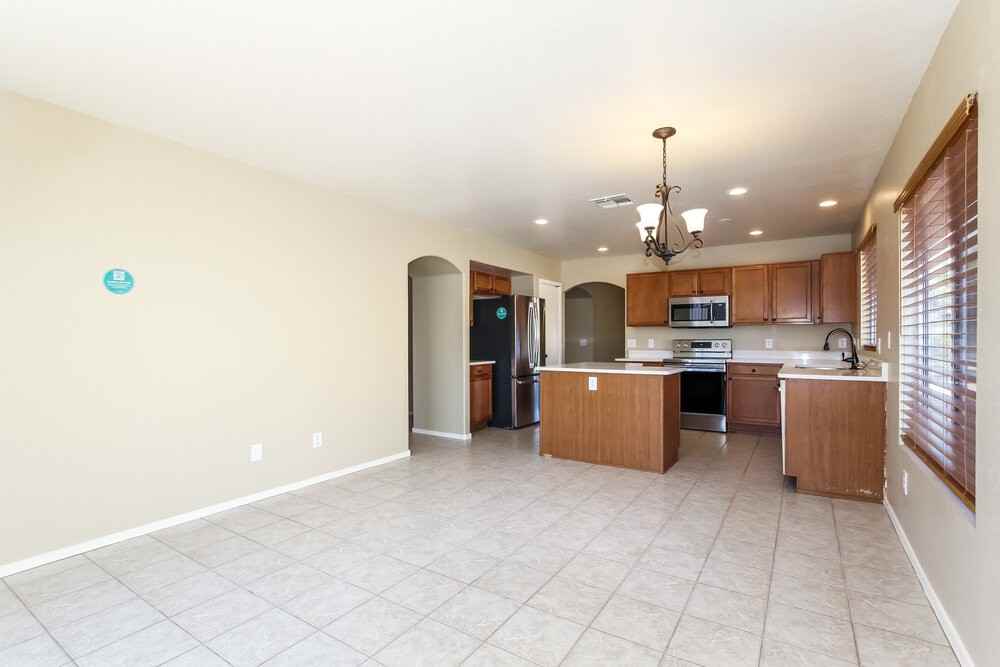 12649 W Shaw Butte Dr - Photo 7 of 16