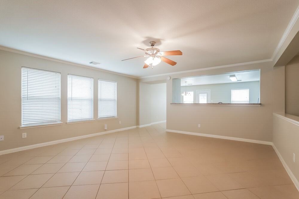 18211 Hammondsport Ln - Photo 3 of 16