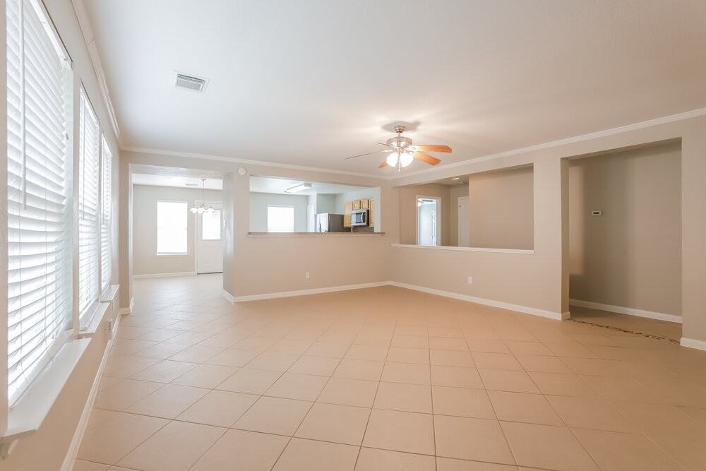 18211 Hammondsport Ln - Photo 5 of 16