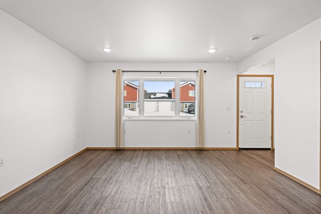 2689 War Eagle Ct #B - Photo 4 of 17