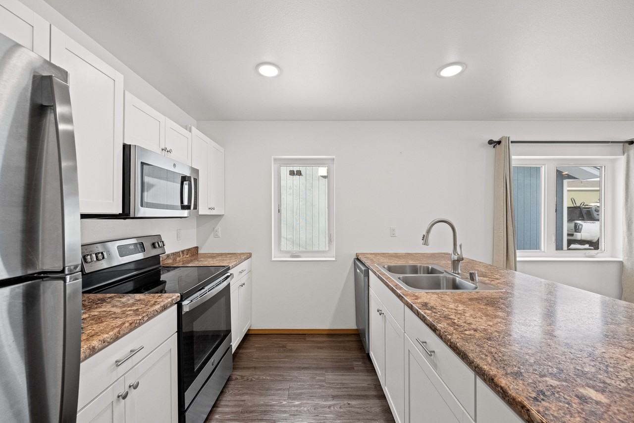 2689 War Eagle Ct #B - Photo 7 of 17