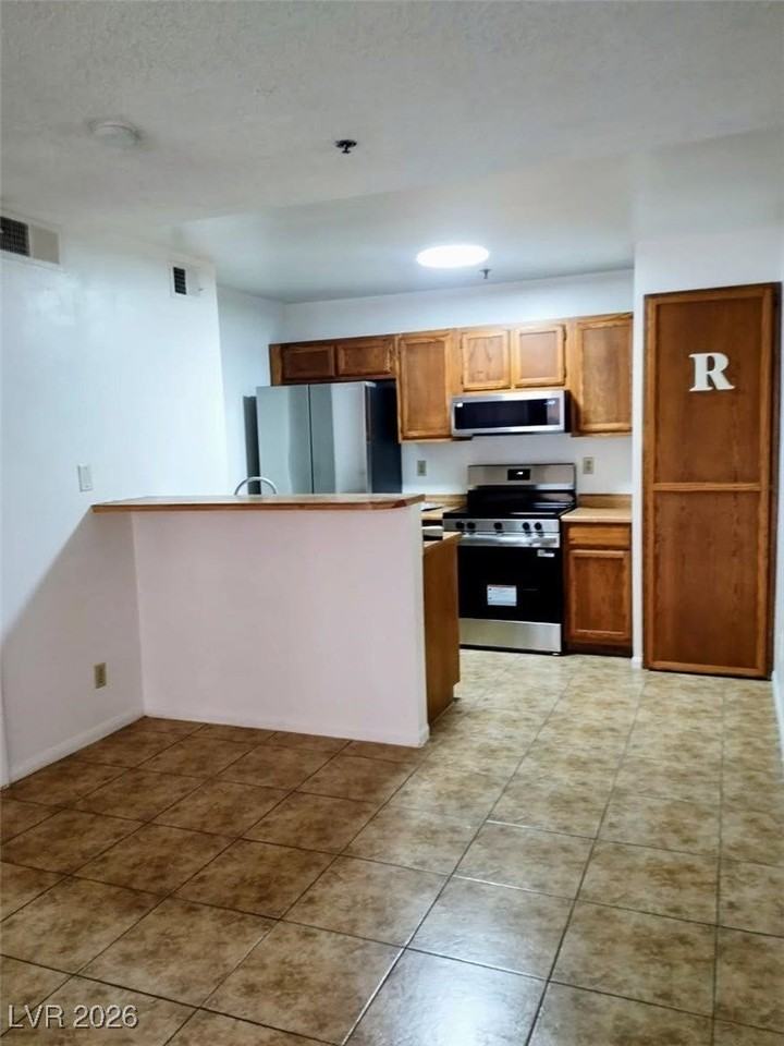 1361 E University Ave #110 - Photo 4 of 10