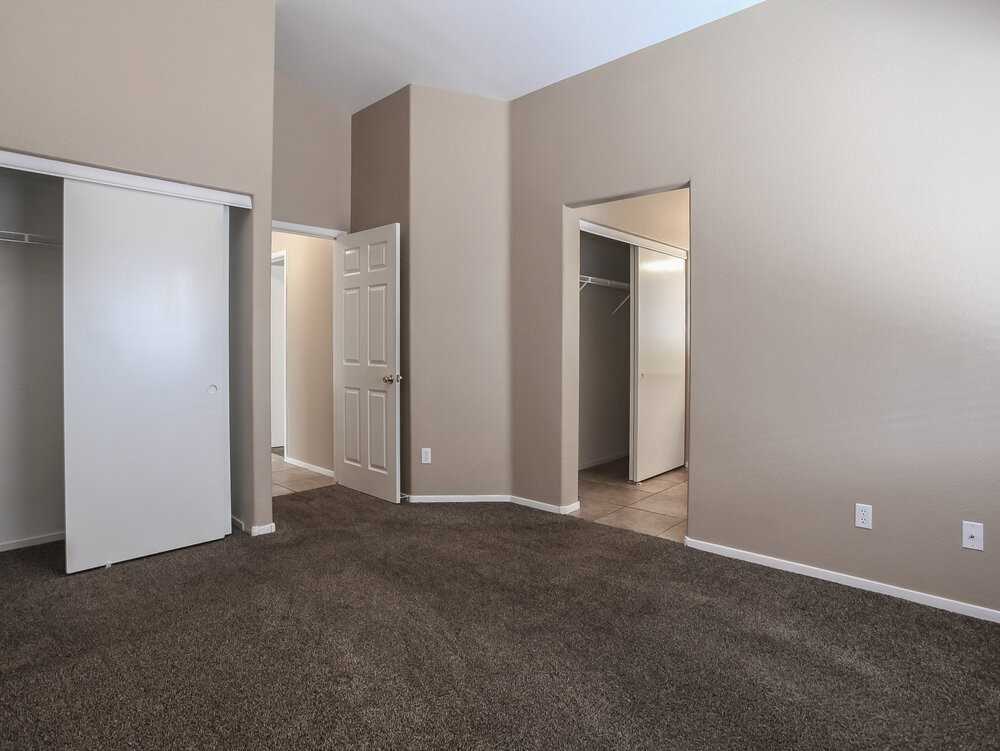 5516 Cloudy Glen St - Photo 7 of 15