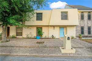 featured image of 3121 S Casa Linda St