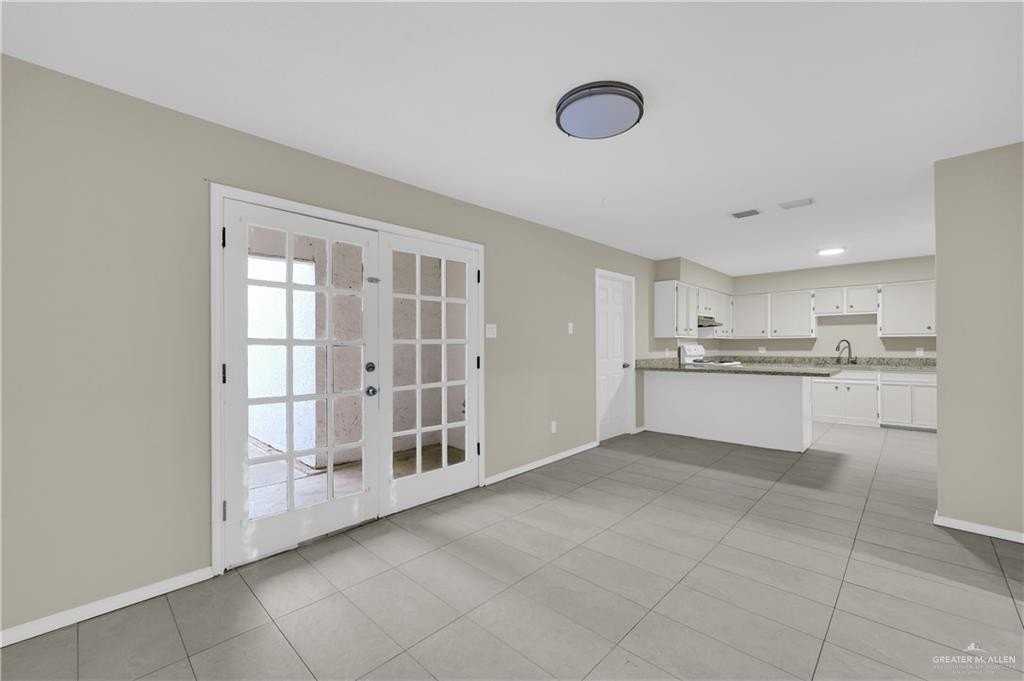 3121 S Casa Linda St - Photo 2 of 14