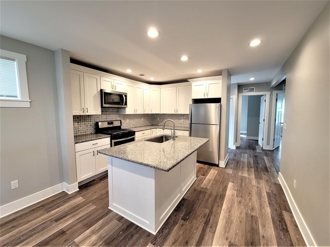 1140 E Breckenridge St - Photo 2 of 12