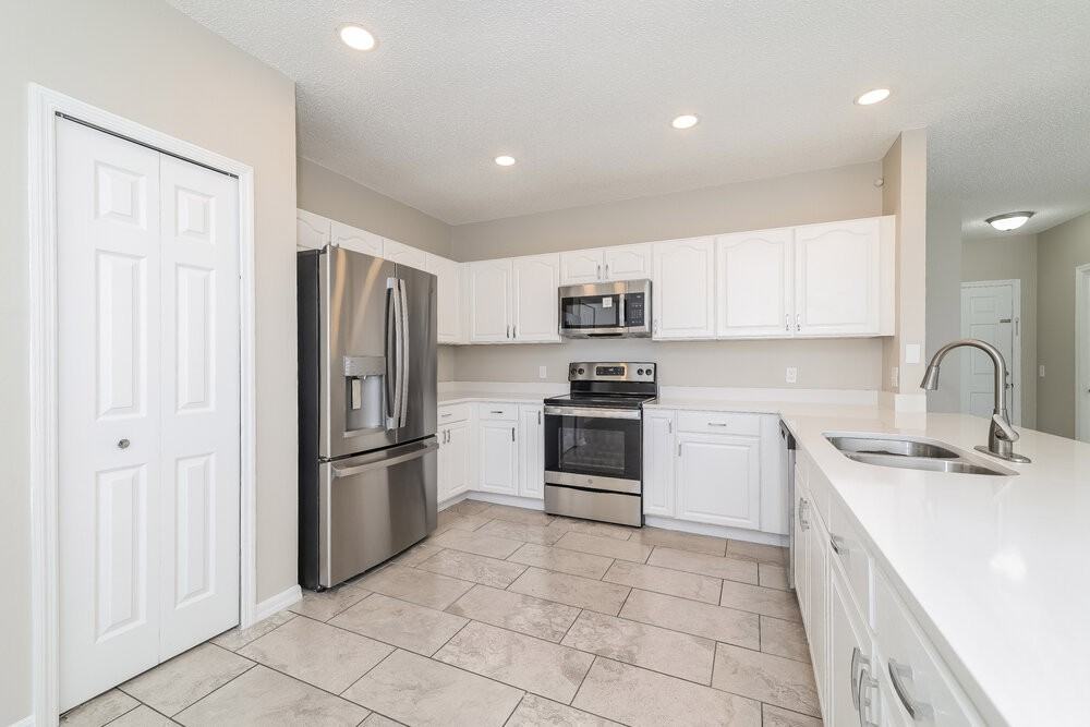 230 Beckenham Dr - Photo 7 of 17