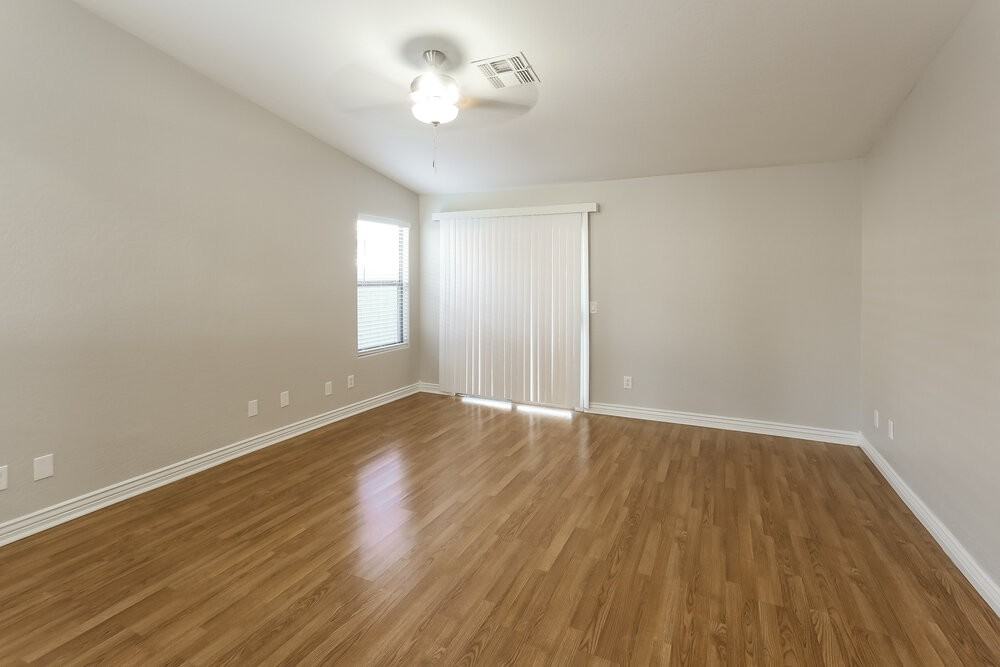 2709 N 107th Dr - Photo 3 of 16