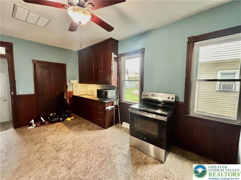 206 Main St - Photo 3 of 12