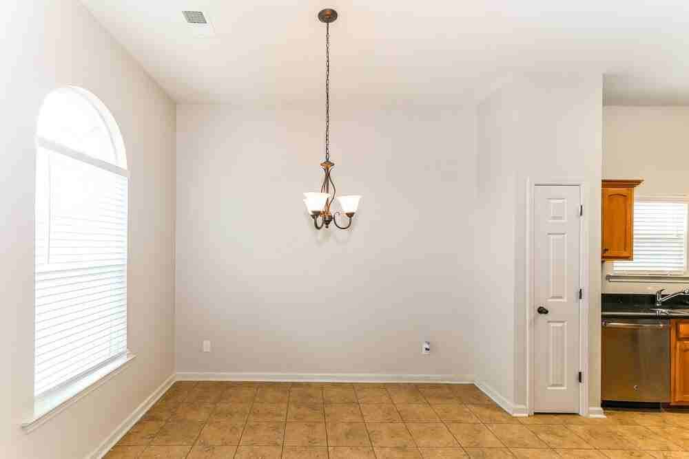 9007 Billy Pat Dr - Photo 4 of 15