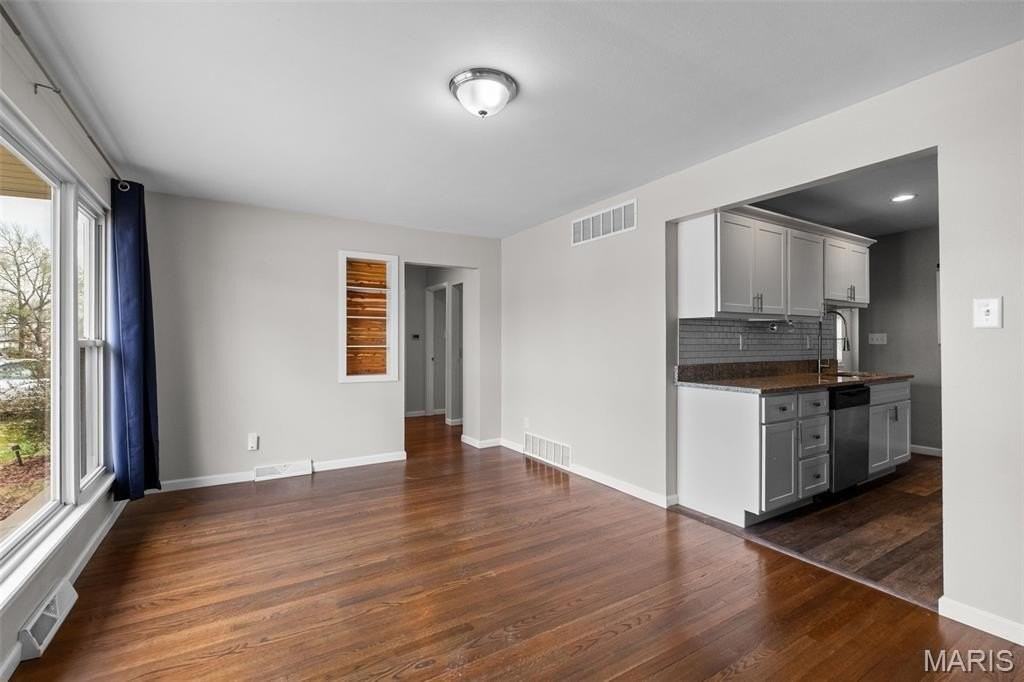 526 Lynn Haven Ln - Photo 4 of 20