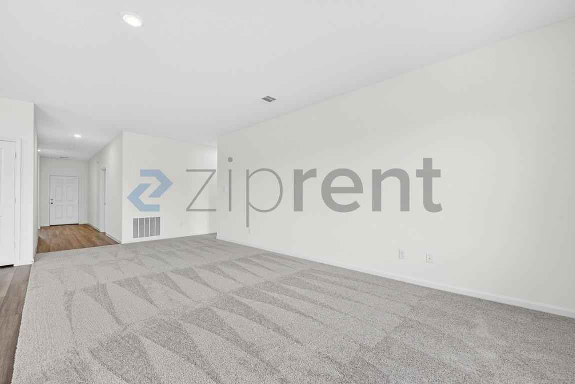 1317 Kennedy Rd - Photo 7 of 31