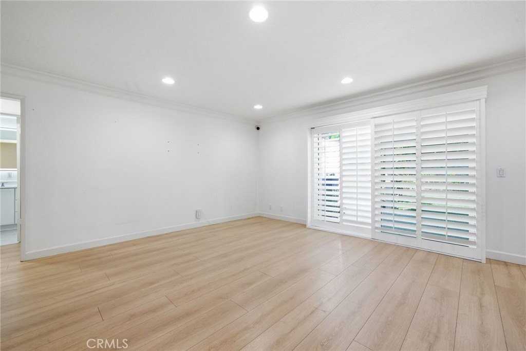 6999 Leilani Ln - Photo 4 of 21