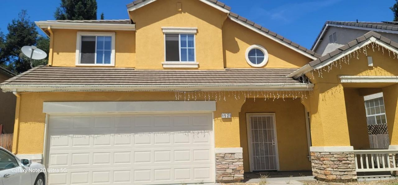 1929 Picasso Way - Photo 2 of 14