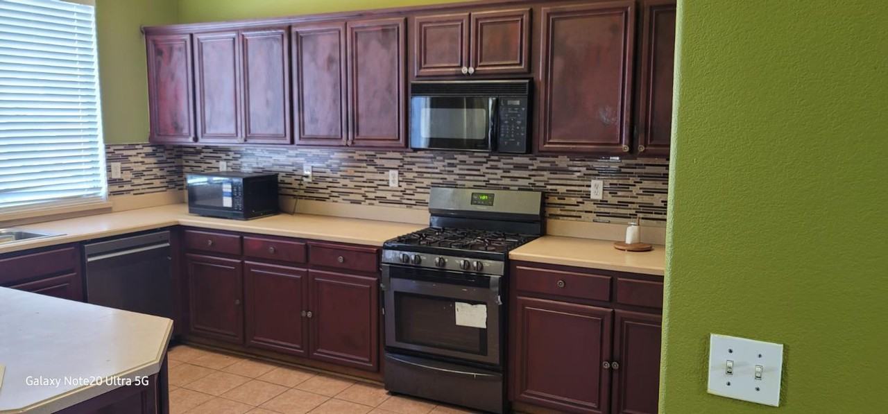 1929 Picasso Way - Photo 4 of 14