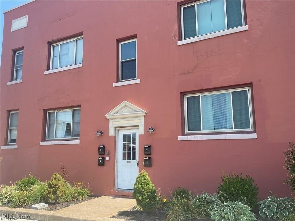 1387 W 69th St Apt 3 - Photo 2 of 16