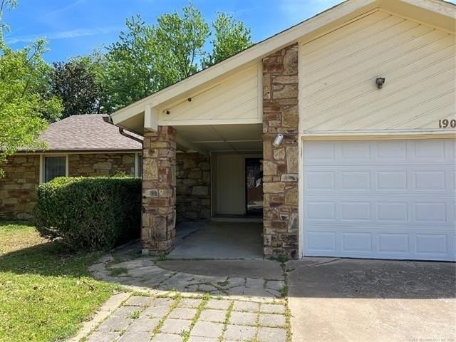 1905 N Butternut Ave - Photo 2 of 13