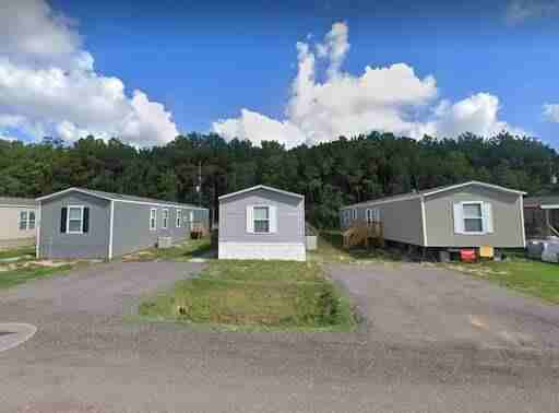 20410 Telge Rd - Photo 3 of 8