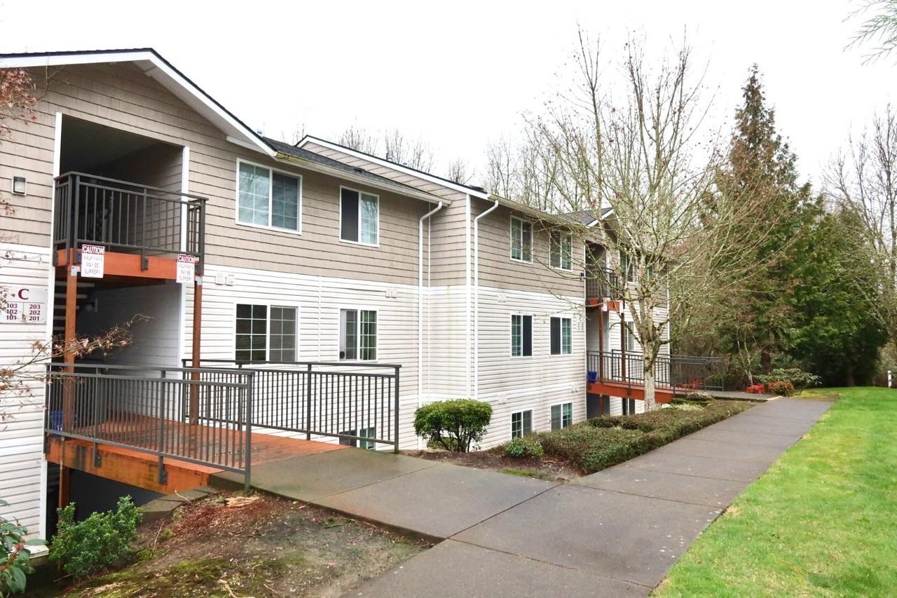 Vineyard Apartments - Photo 2 of 5