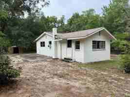 featured image of 106 Slater Ln